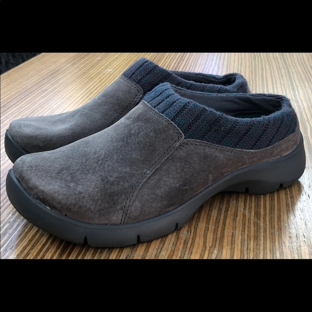 Dansko Emily Taupe Gray Suede Knit Sweater Trimmed Mule Clogs Slip On